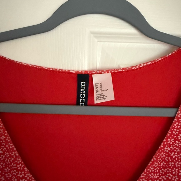 H&M Red Floral V-neck Mini Dress Medium - Picture 6 of 6